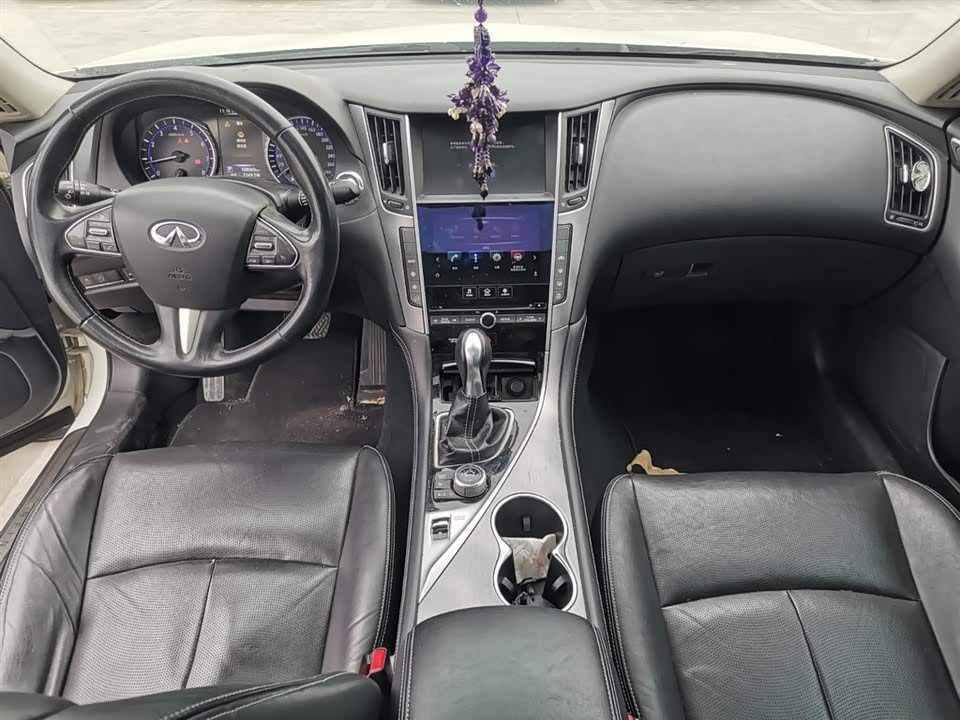 Infiniti Q50L