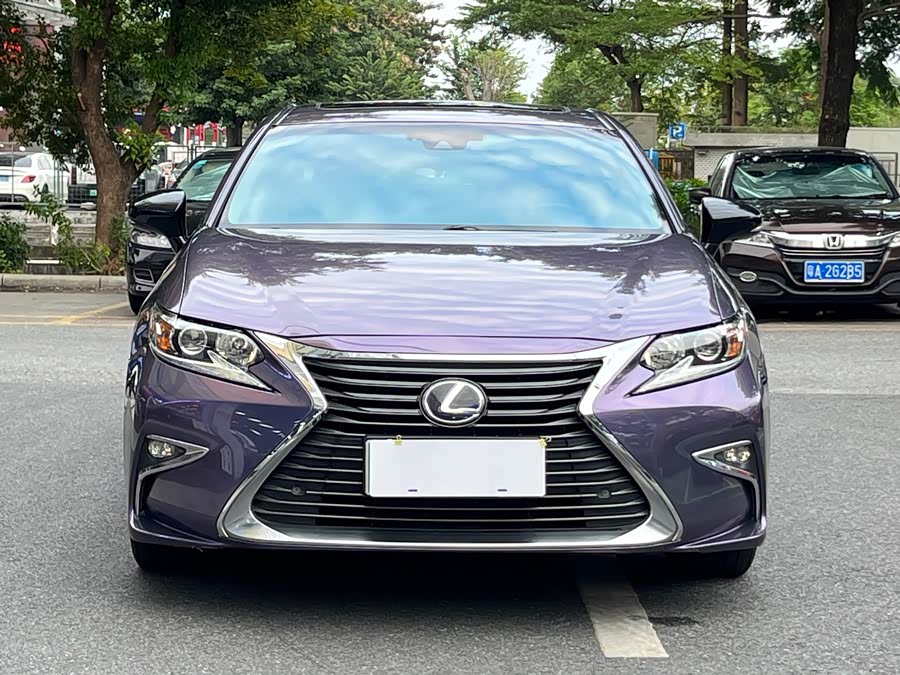Lexus ES 2015, фото 2