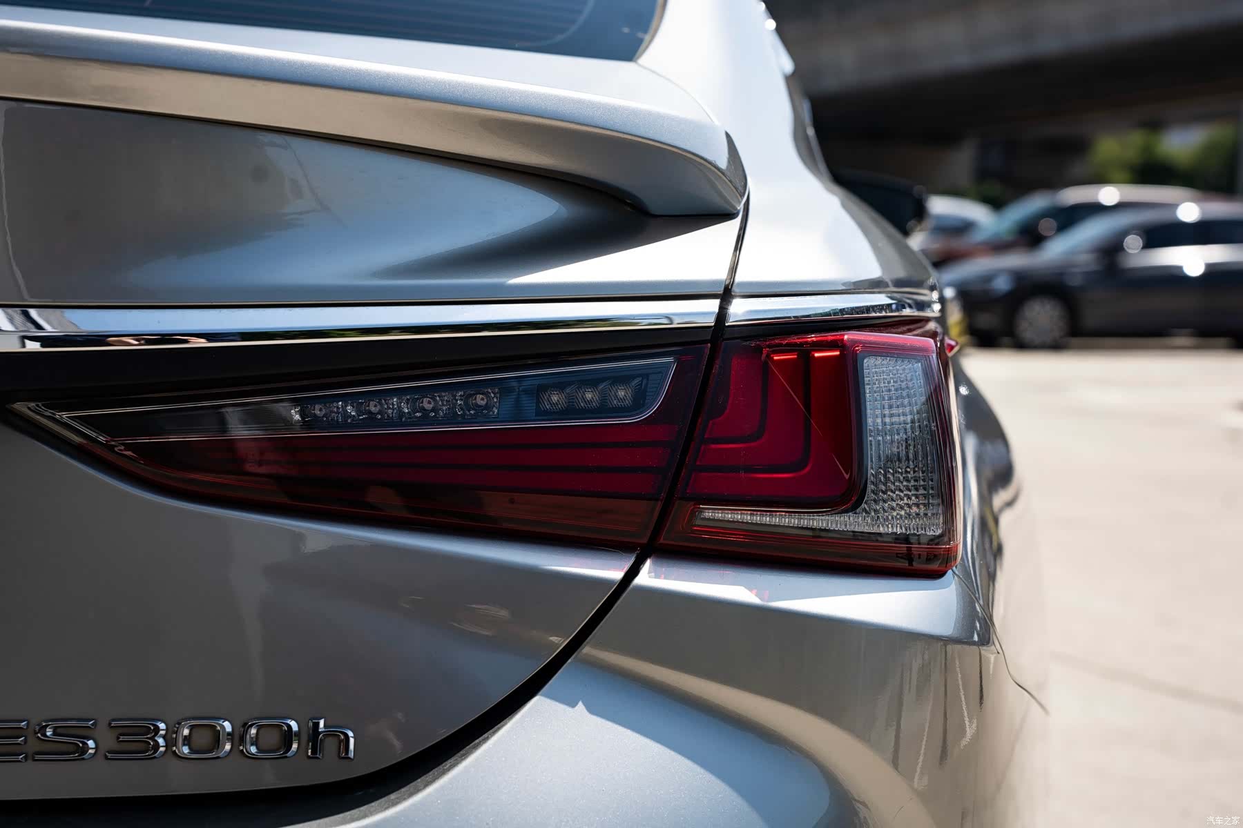 Lexus ES, 2023 все фото