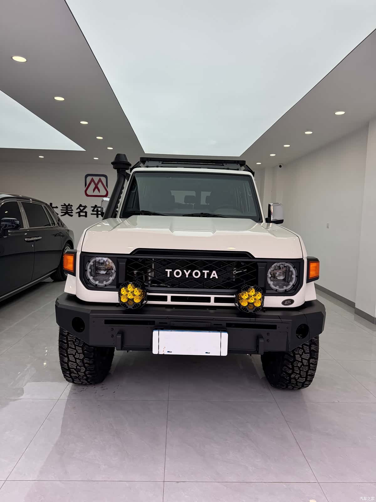 Toyota Prado, 2025 3