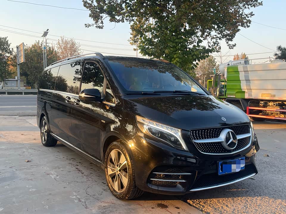Mercedes-Benz V-class