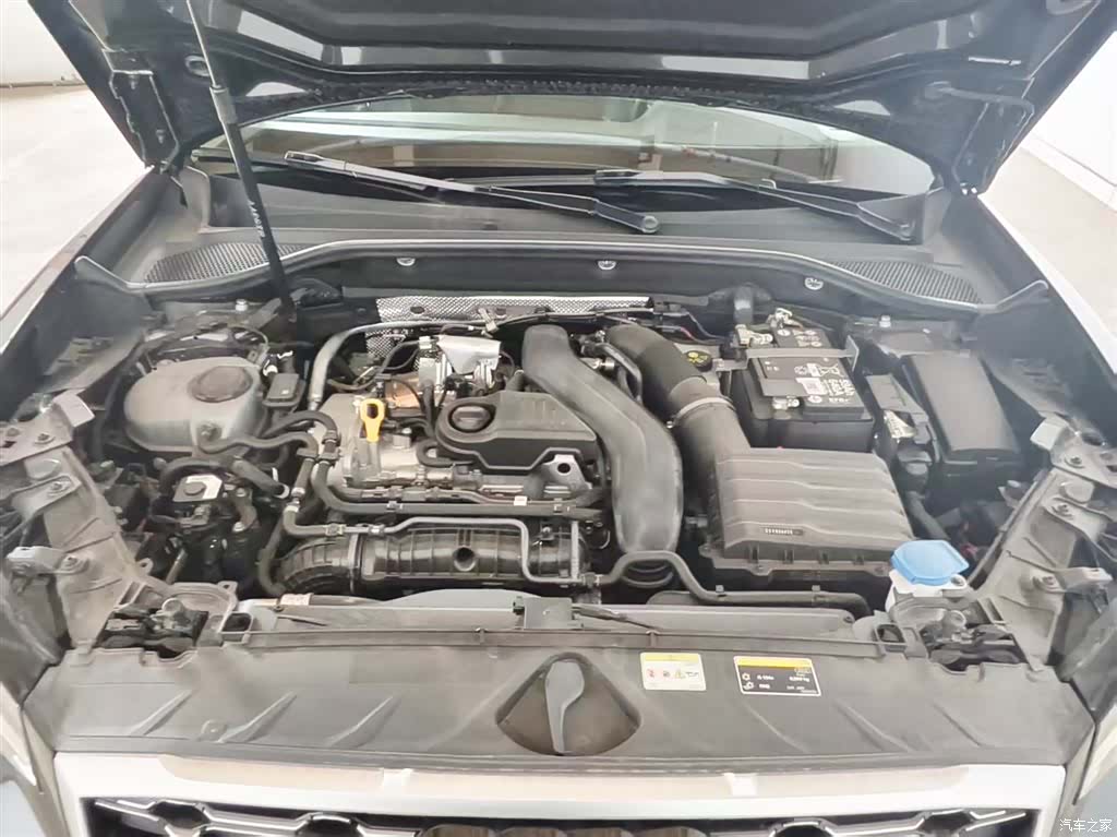 Audi Q2L, 2024 12