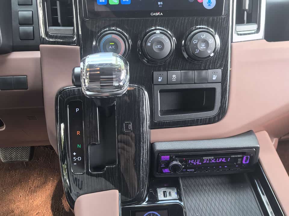 Toyota HIACE Toyota HIACE