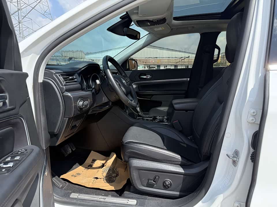 Jeep Grand Commander