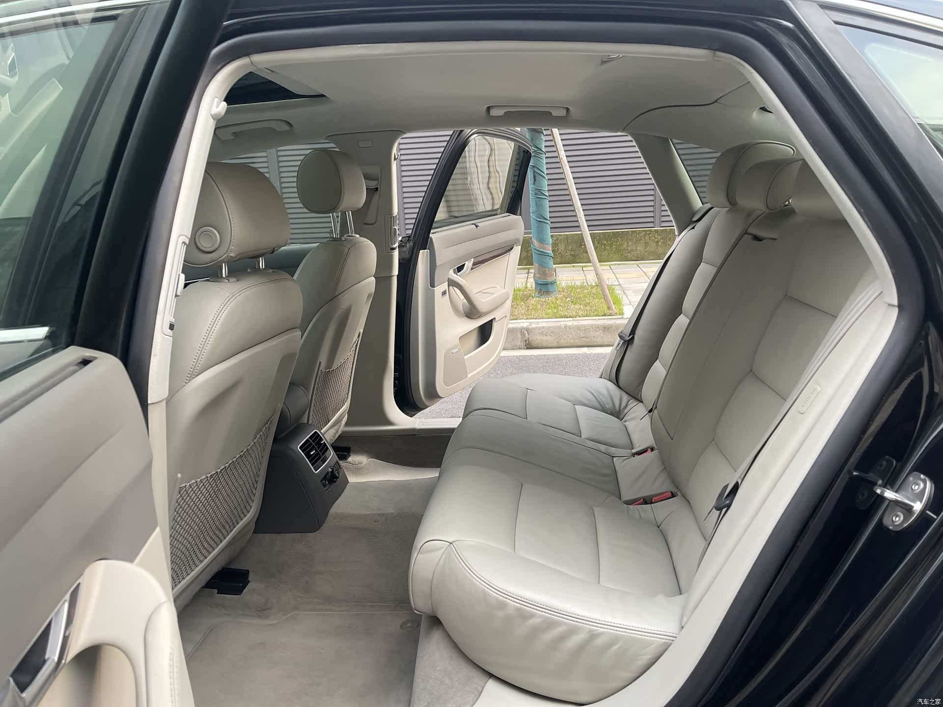 Audi A6L, 2010 9
