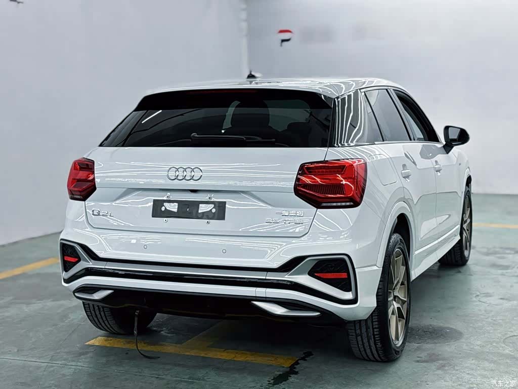 Audi Q2L, 2024 16