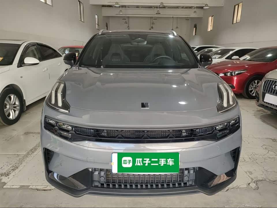 Lynk & Co 06 Lynk & Co 06