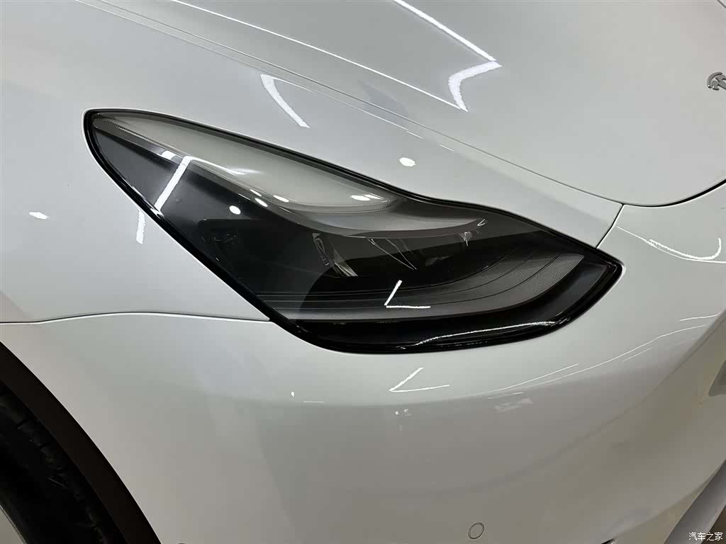 Tesla Model Y, 2022 7