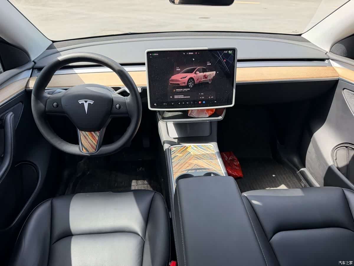 Tesla Model Y, 2022 11