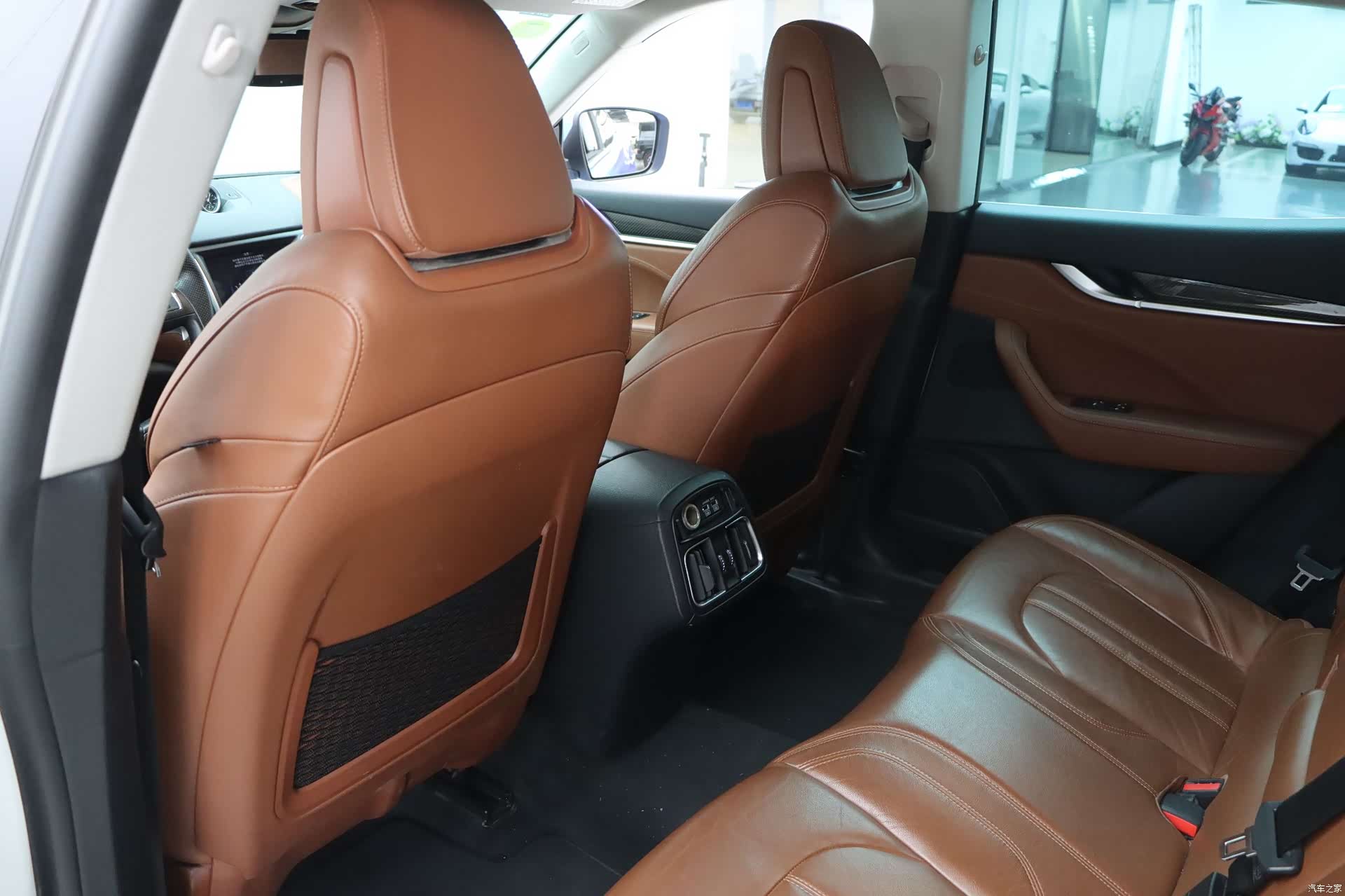 Maserati Levante, 2017 24