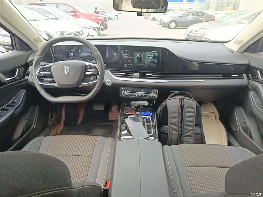 Bestune B70, 2025 10