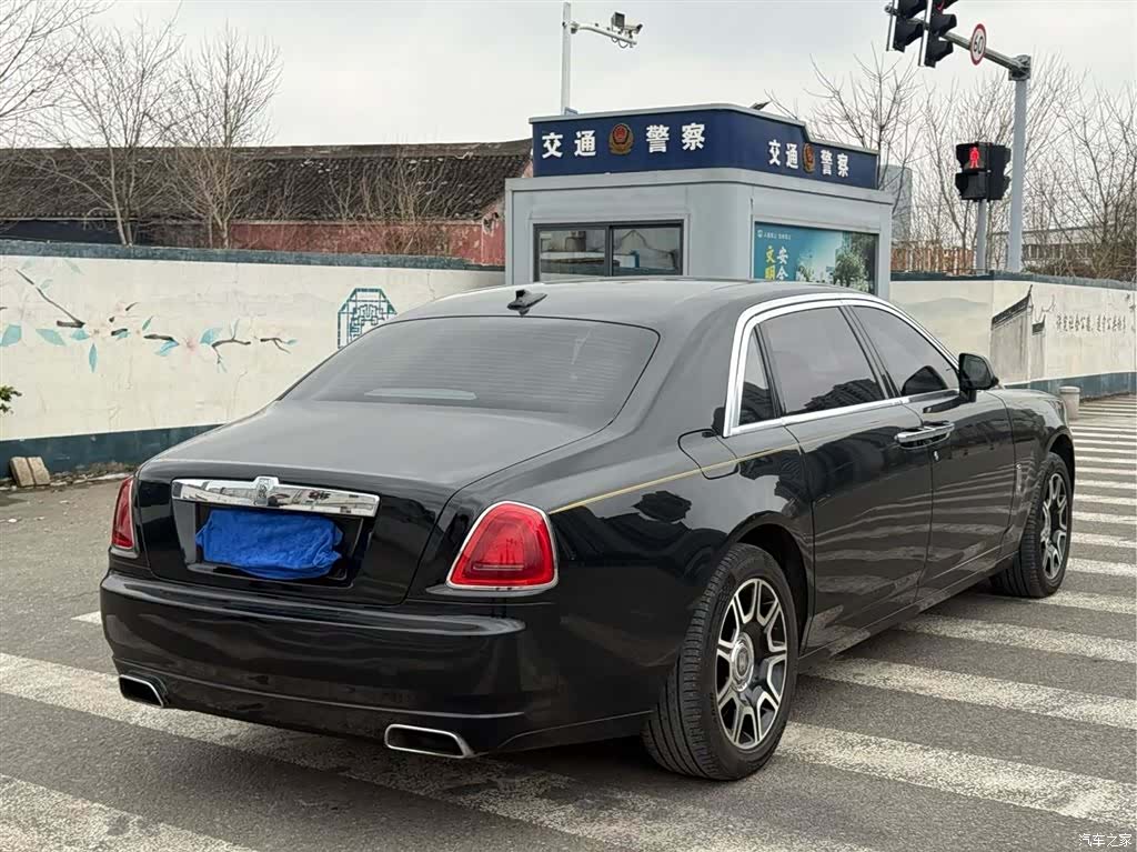 Rolls-Royce Ghost, 2013 4