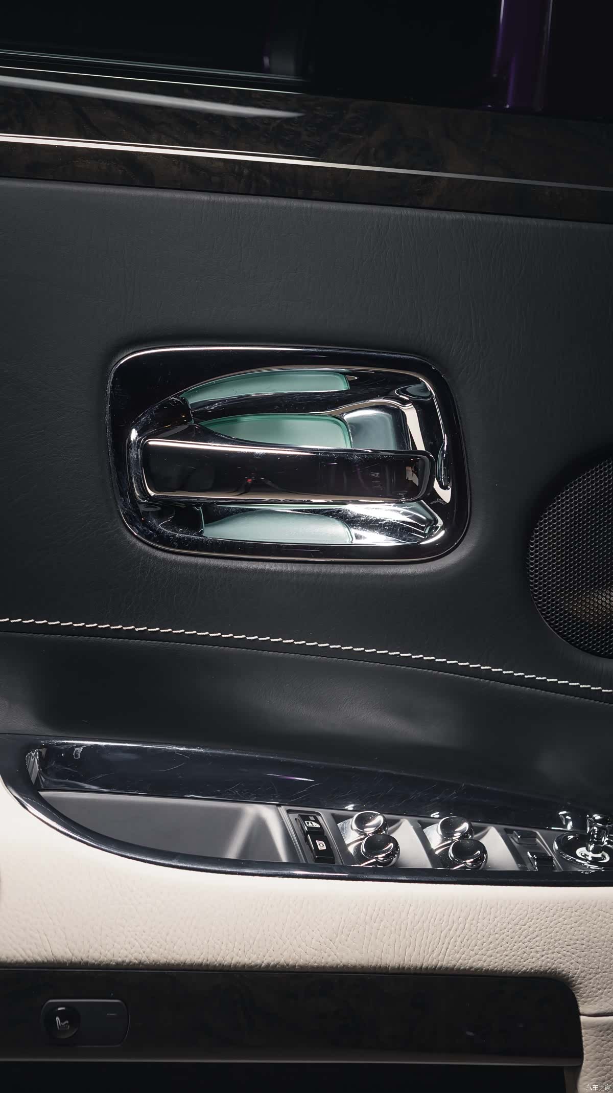 Rolls-Royce Ghost, 2015 30
