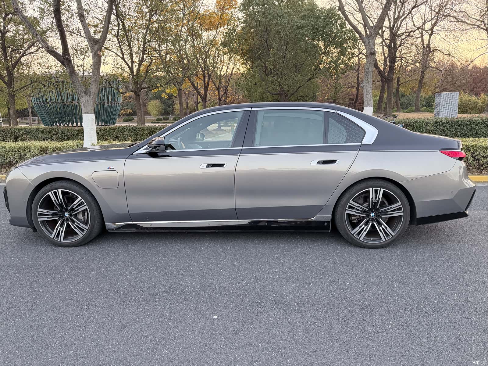 BMW i7, 2024 4