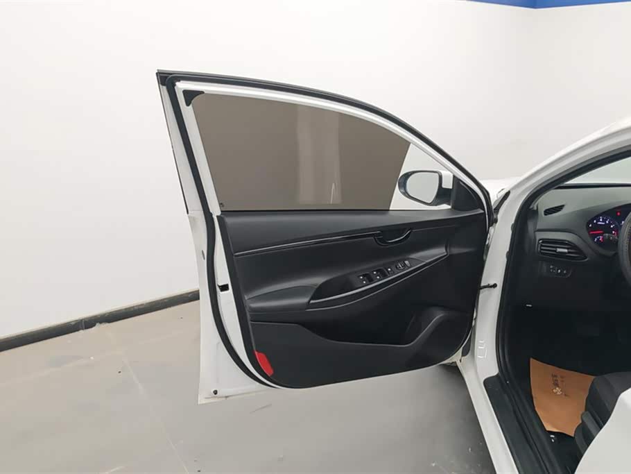 Hyundai Yuedong