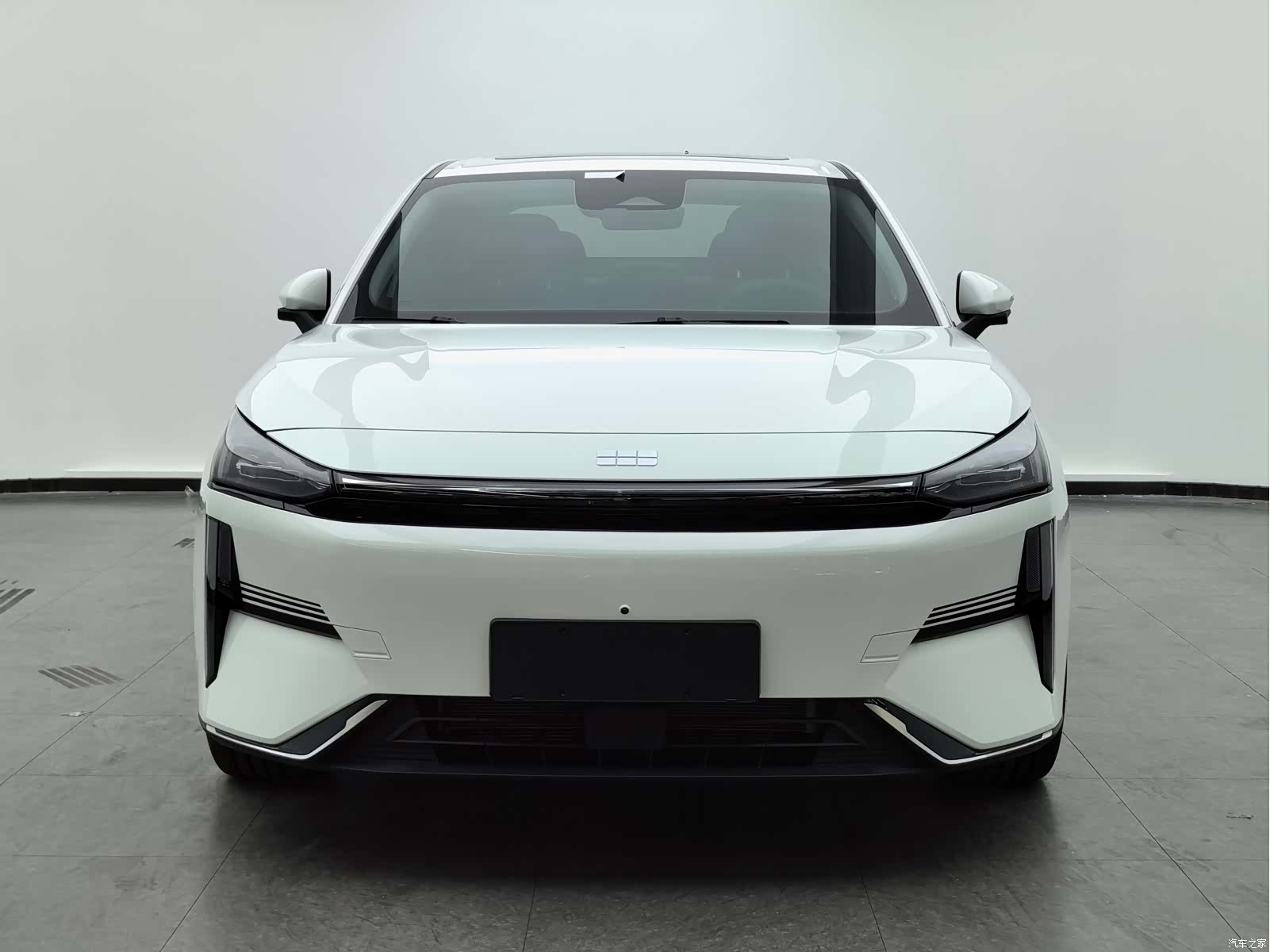 Geely Galaxy L6, 2024 2