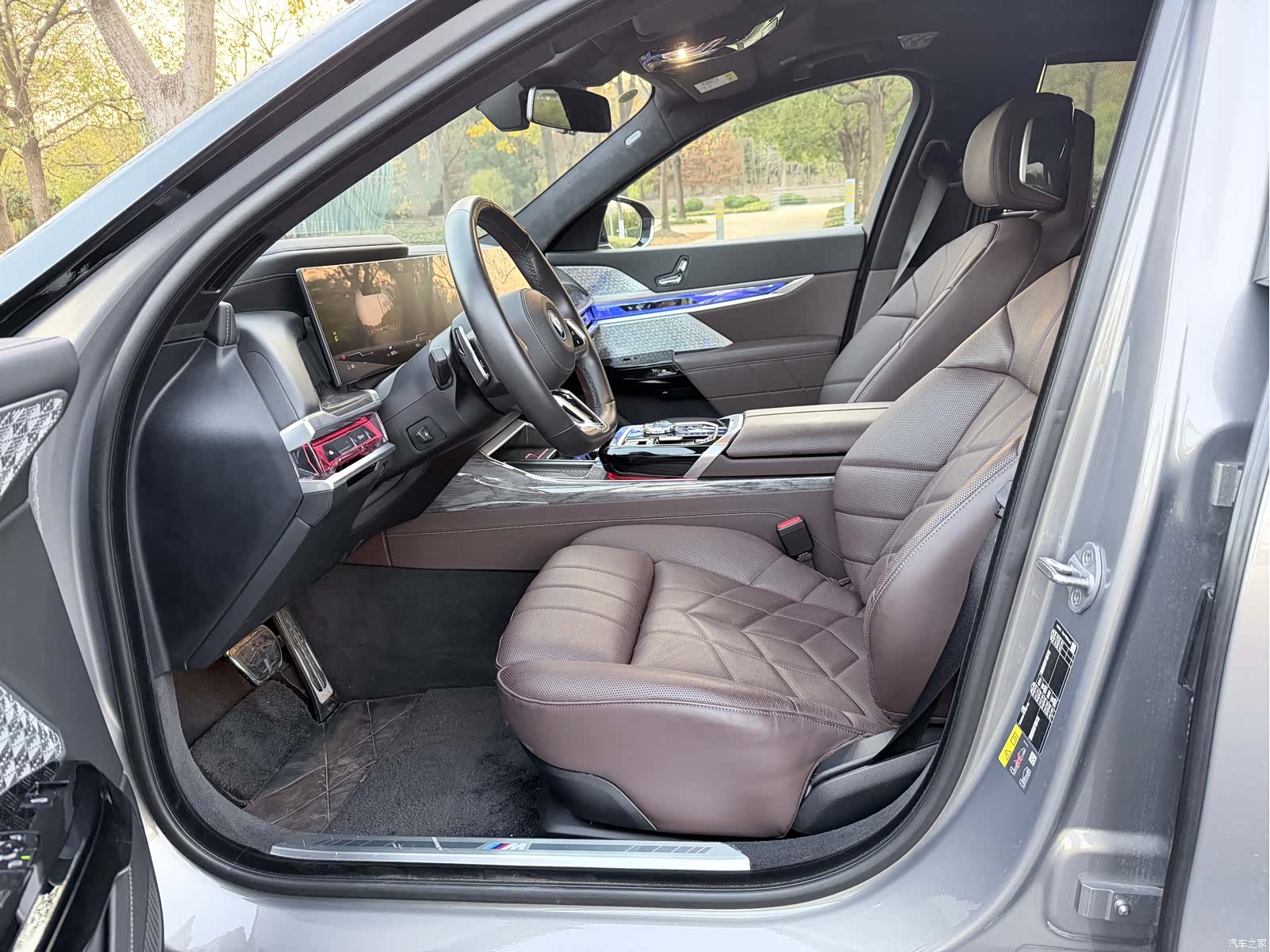 BMW i7, 2024 все фото
