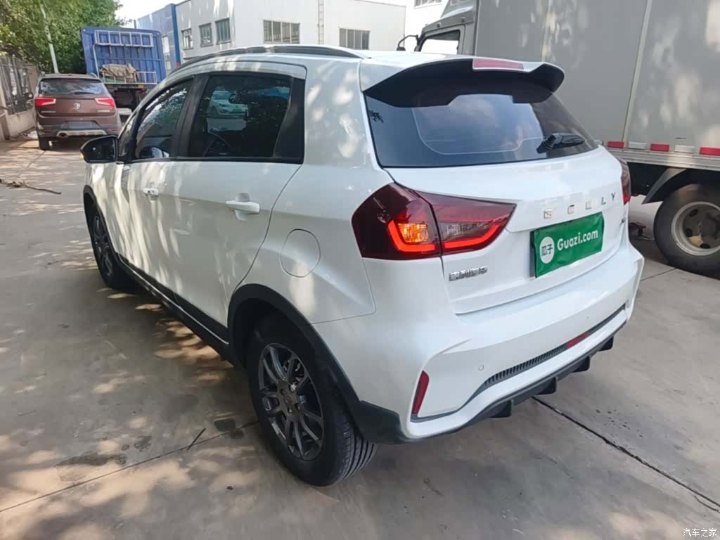 Geely X3, 2021 все фото