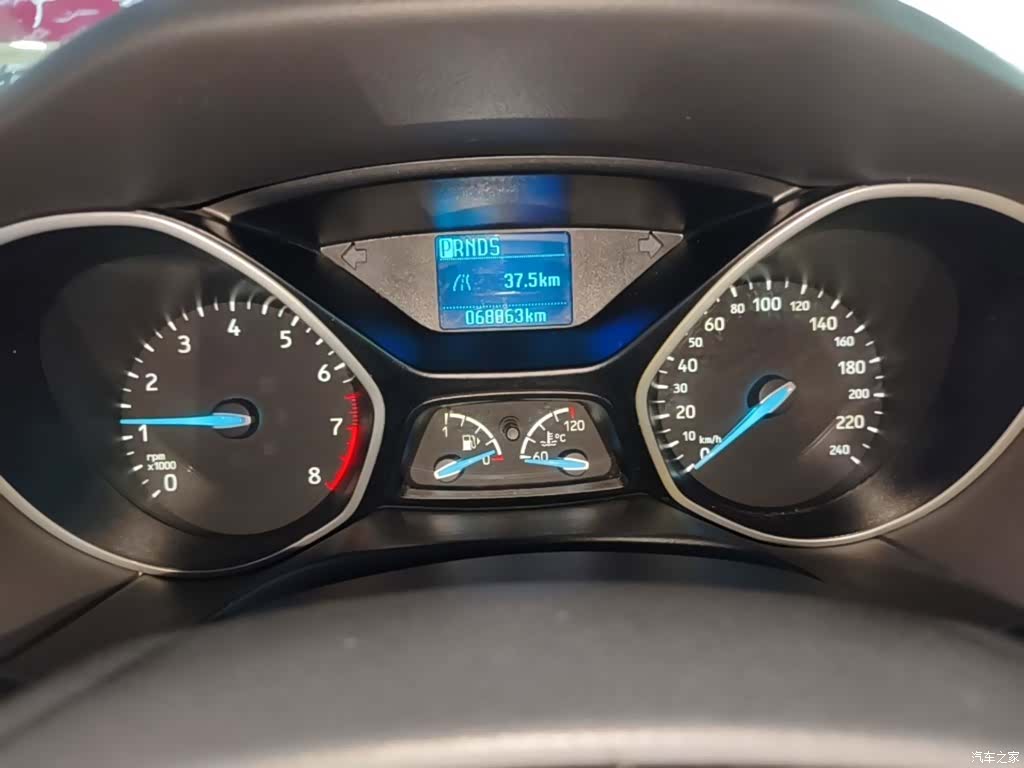 Ford Focus, 2016 12