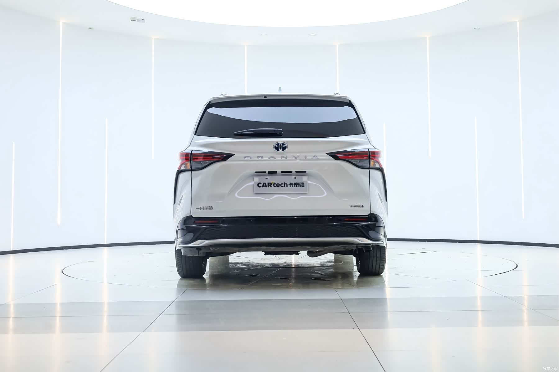 Toyota Granvia, 2024 7