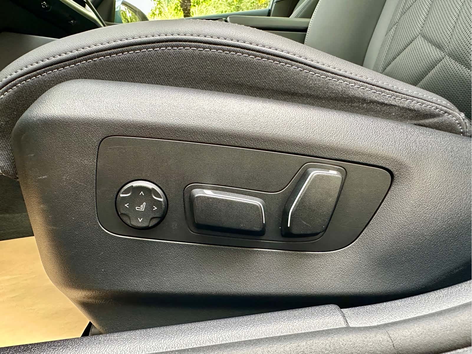 BMW 5 Series, 2025 21