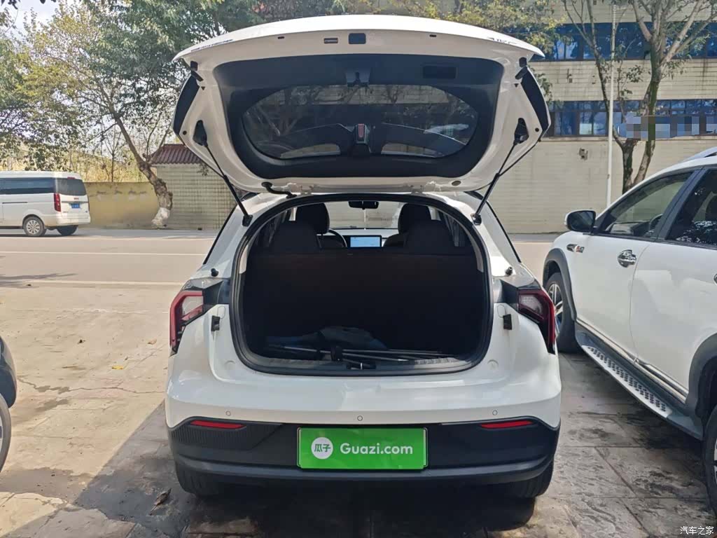 Geely E, 2022 15