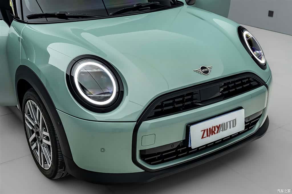 Mini Cooper, 2026 33