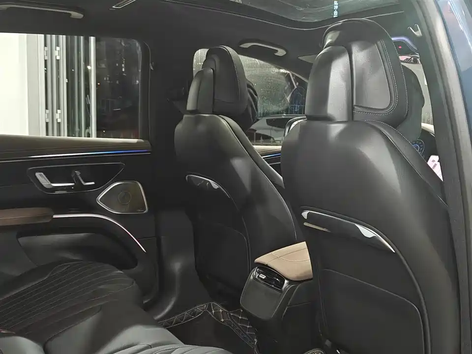 Mercedes-Benz EQS SUV