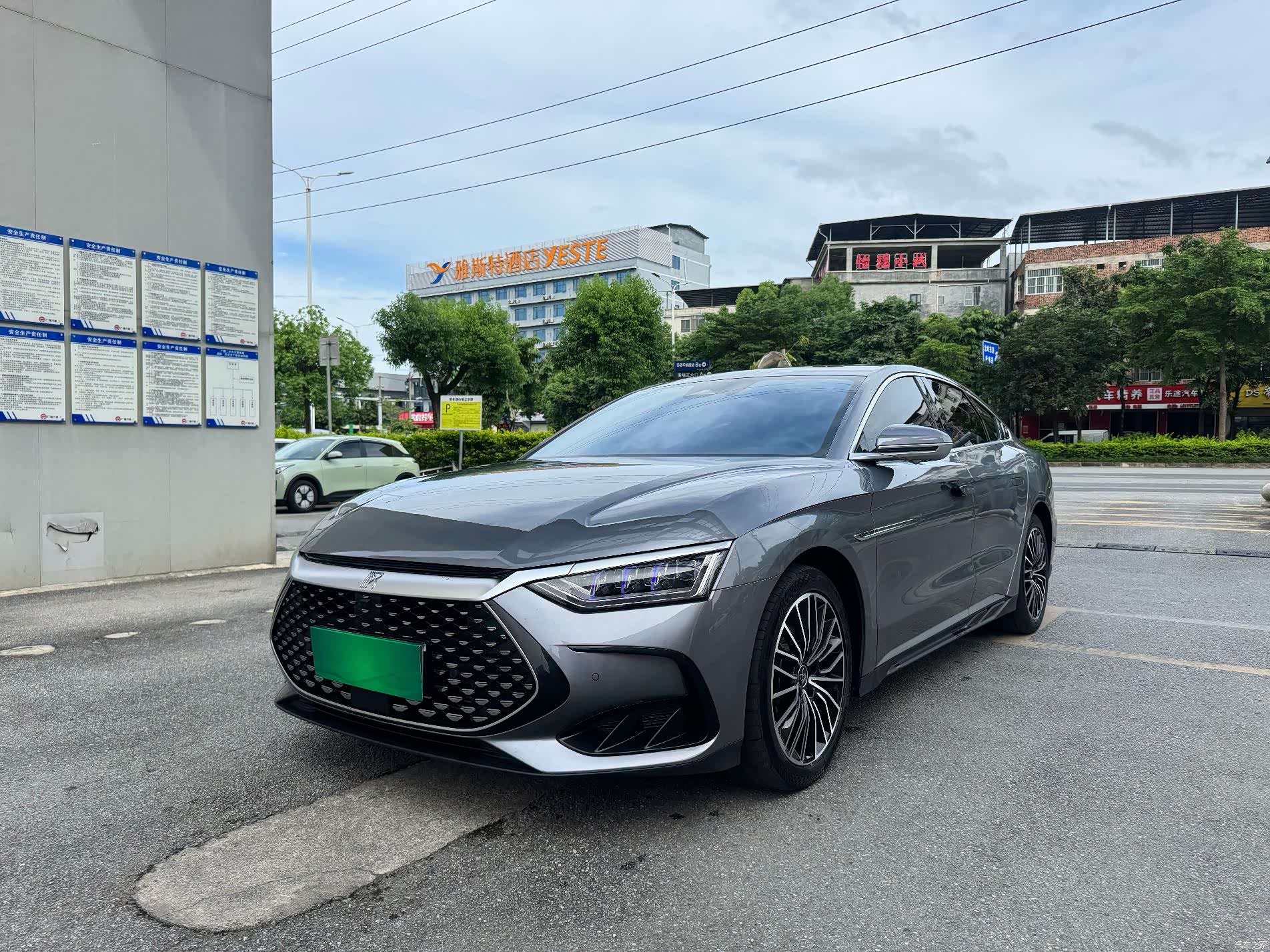 BYD Han, 2022 1