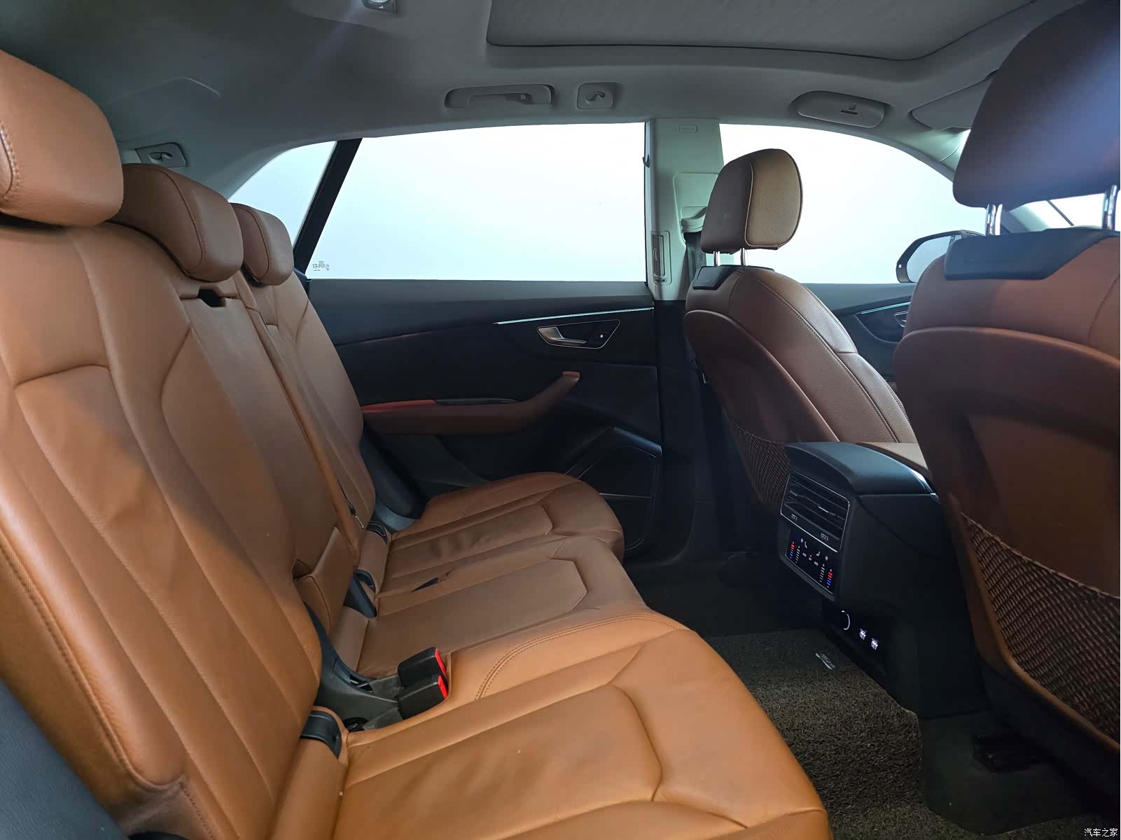 Audi Q8, 2020 9