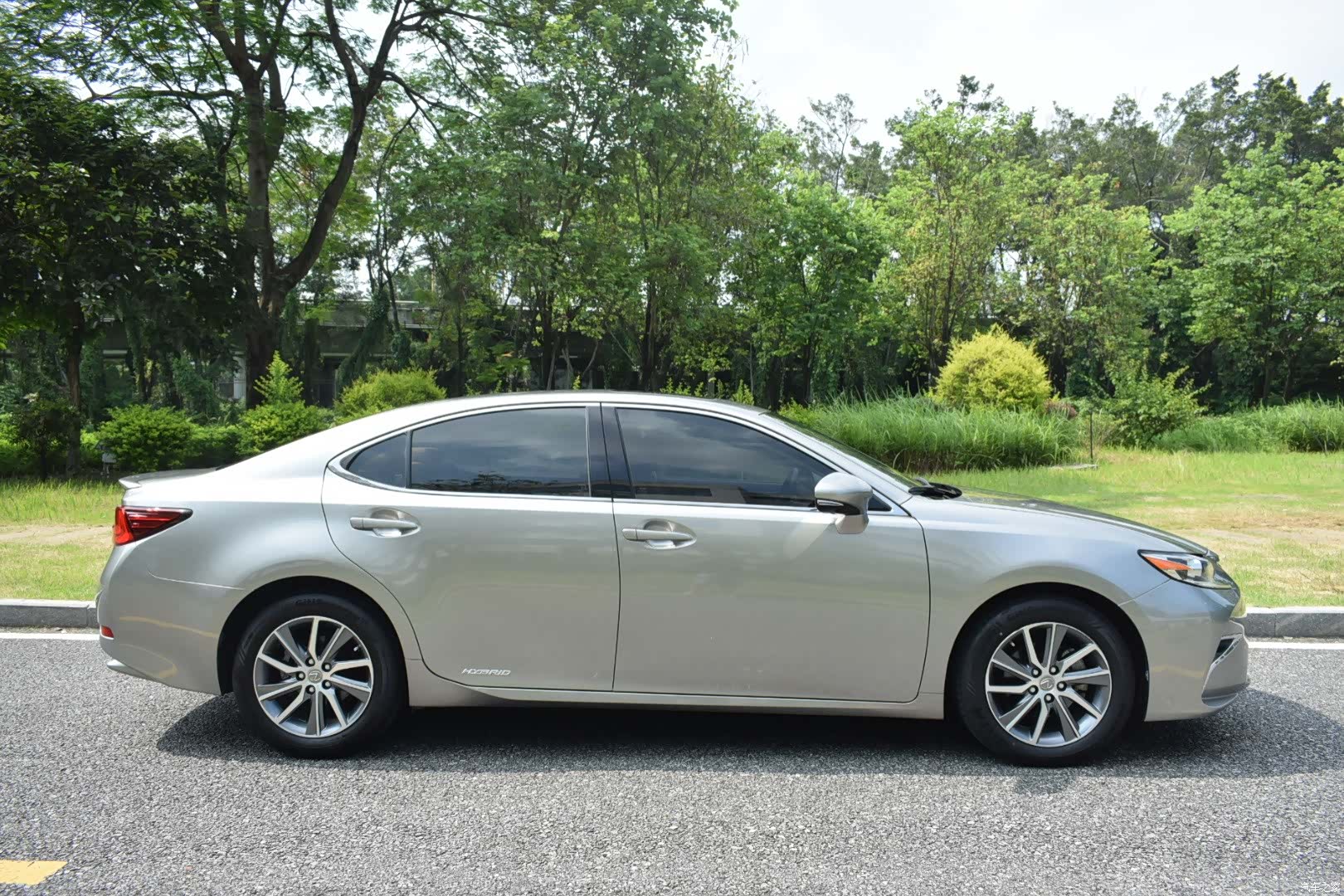 Lexus ES, 2017 7