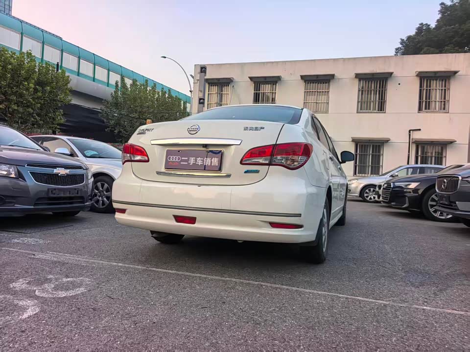 Nissan Xuan Yi