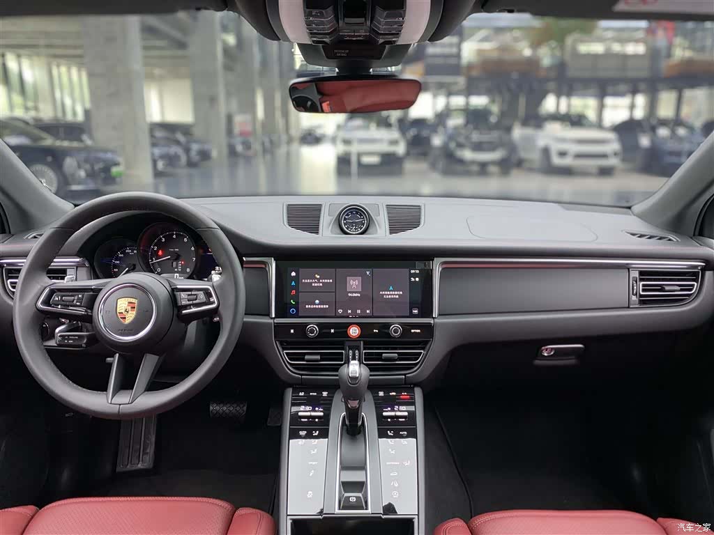 Porsche Macan, 2025 12