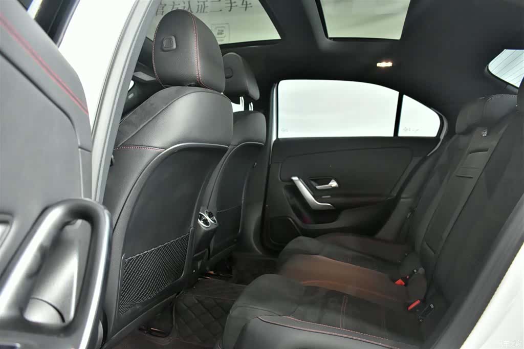 Mercedes-Benz A-Class, 2024 10