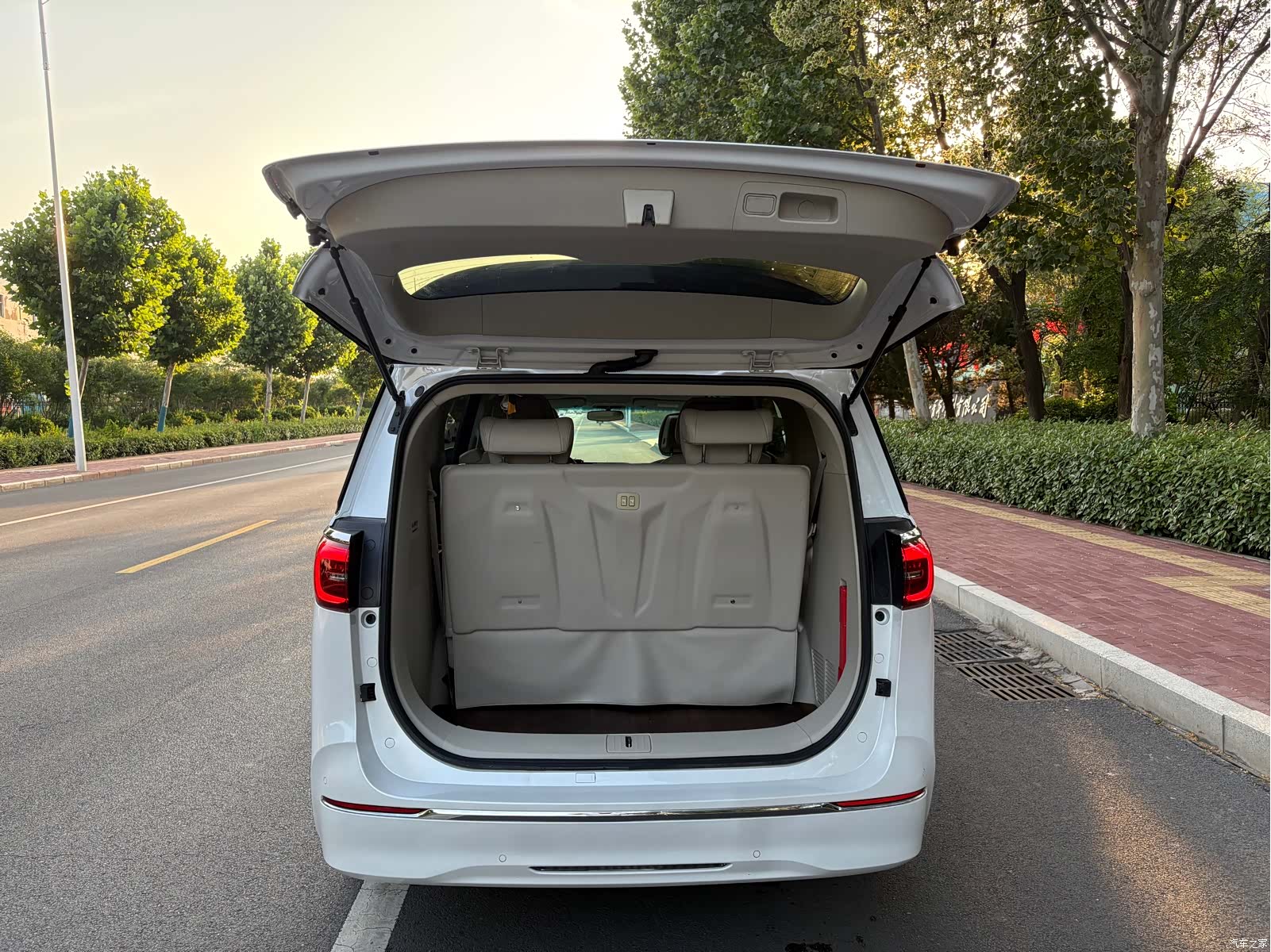 Buick GL8, 2021 6