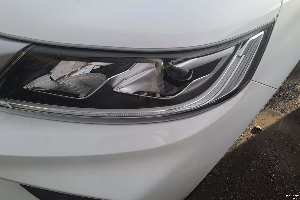 Geely X6, 2021 все фото
