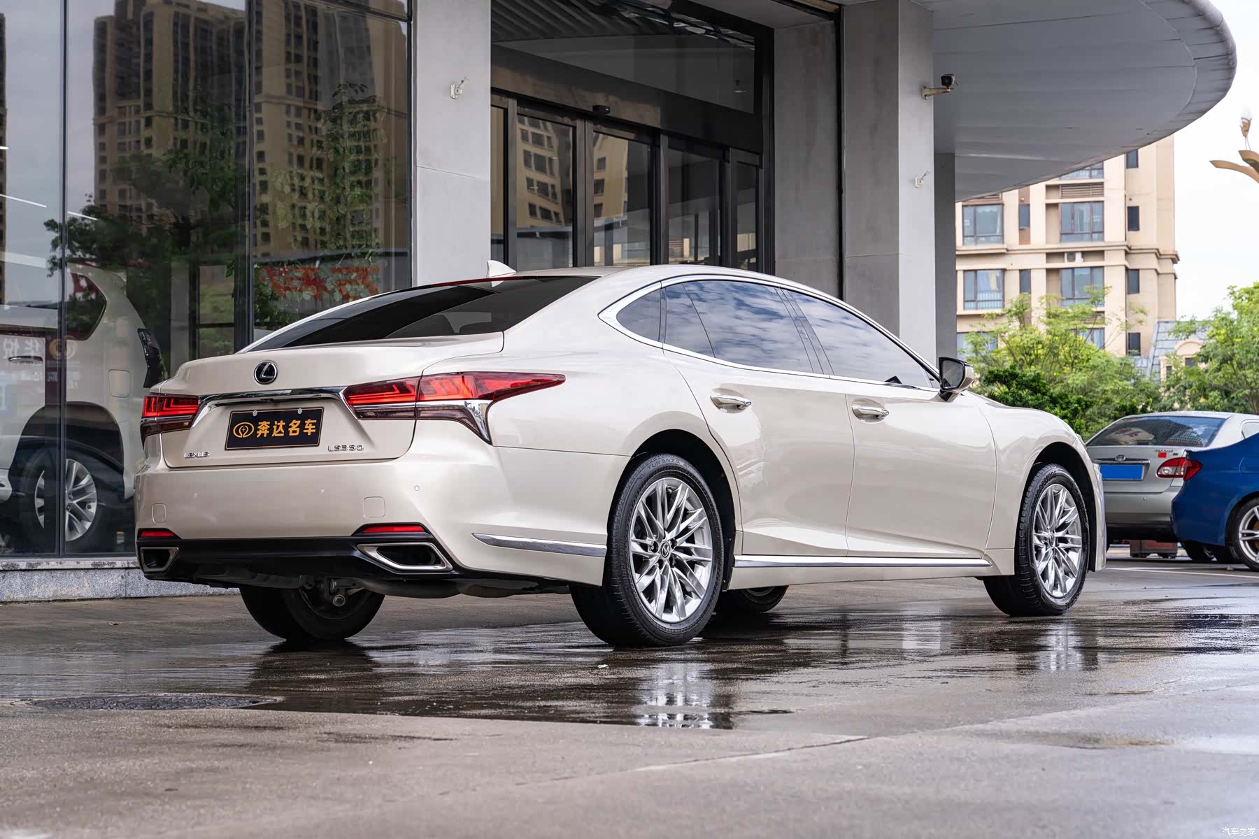 Lexus LS, 2018 3