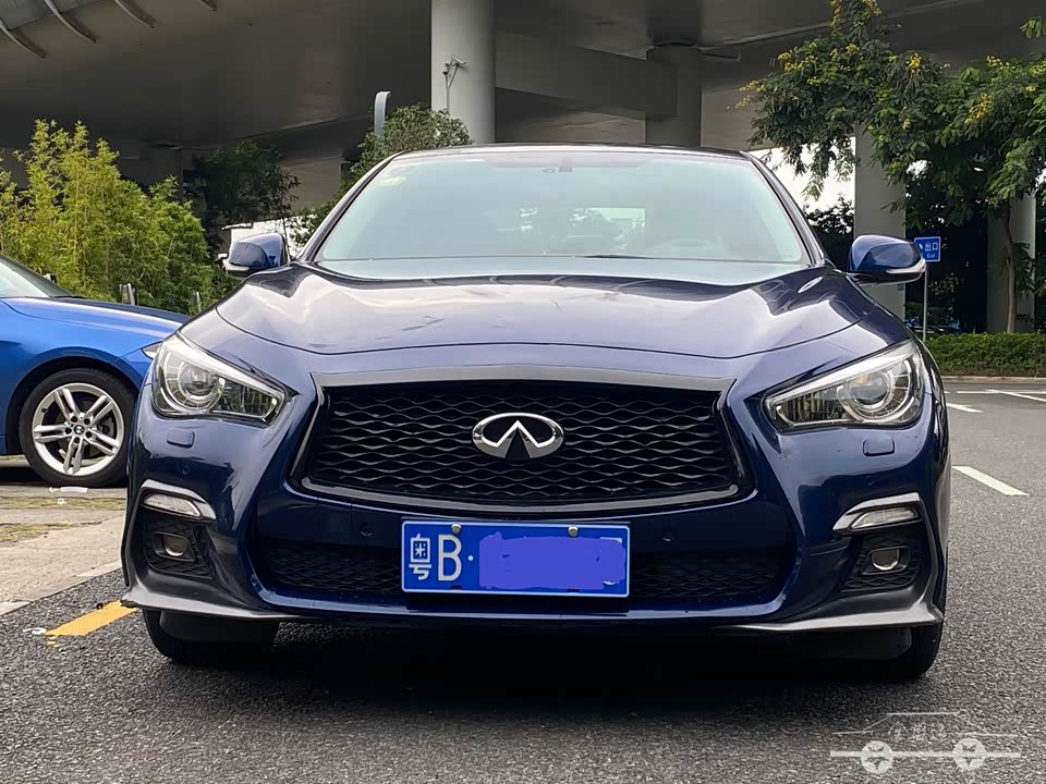 Infiniti Q50L