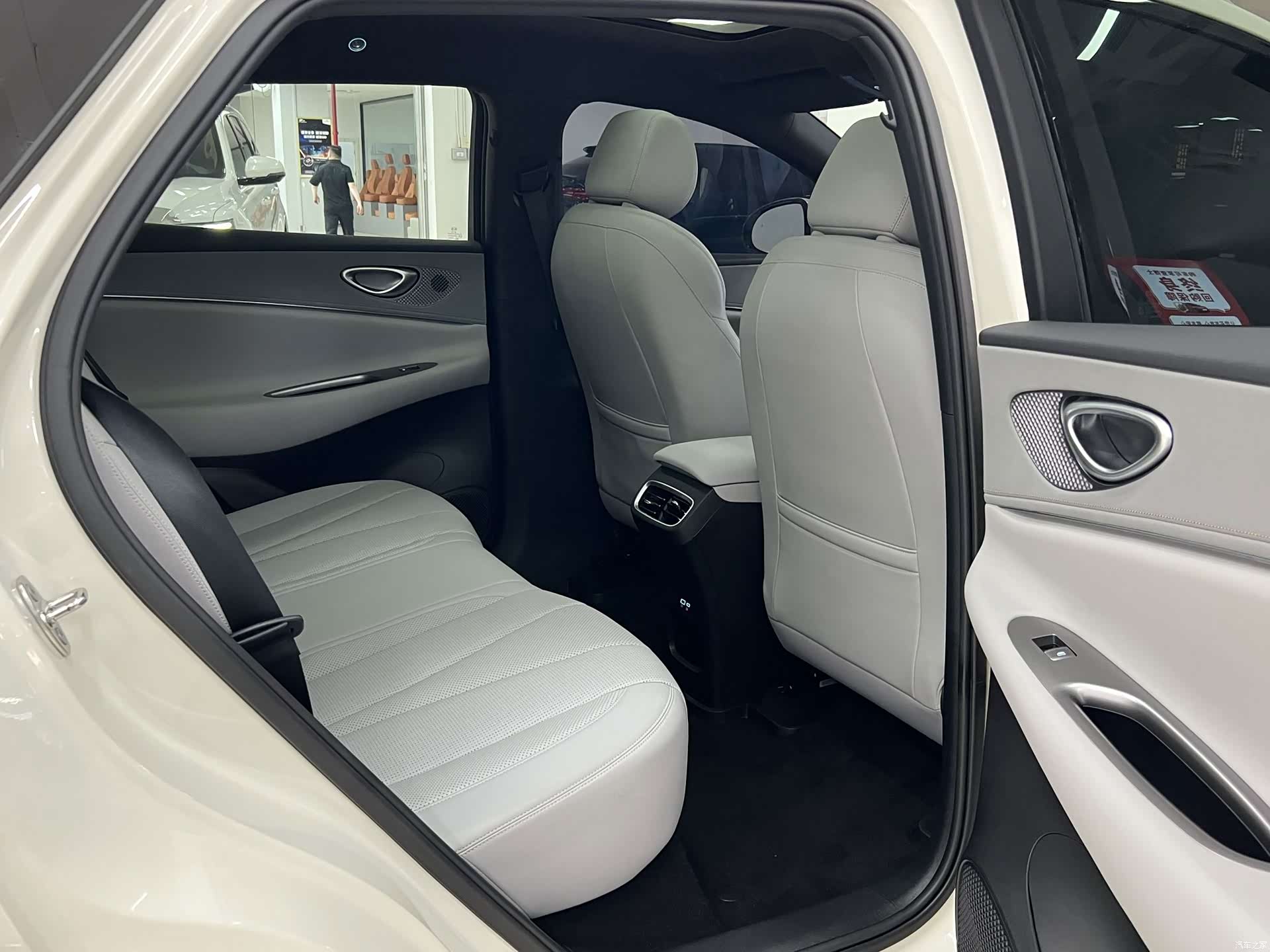 BYD HiAce, 2025 12