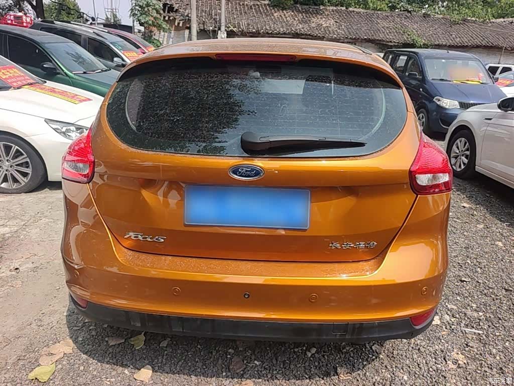 Ford Focus, 2015 6