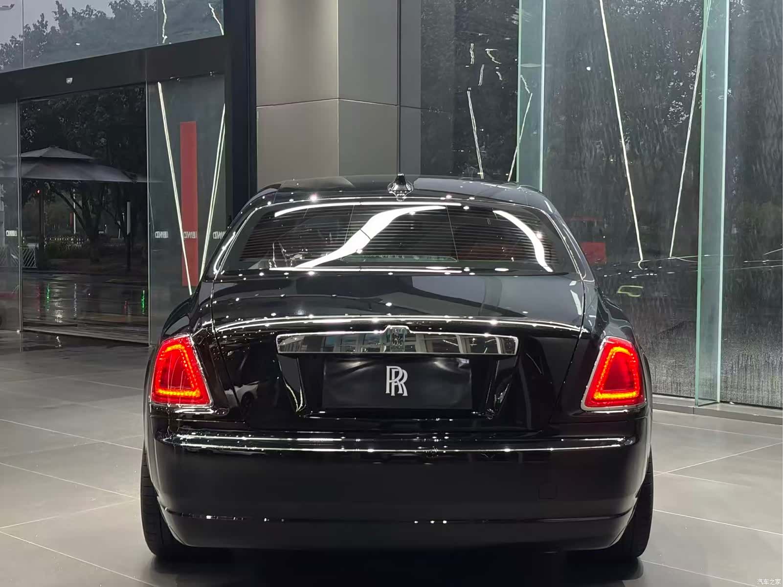 Rolls-Royce Ghost, 2019 4