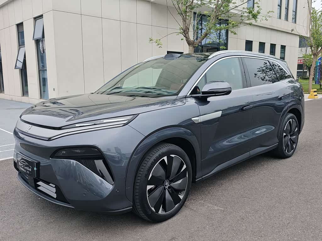 BYD Tang L