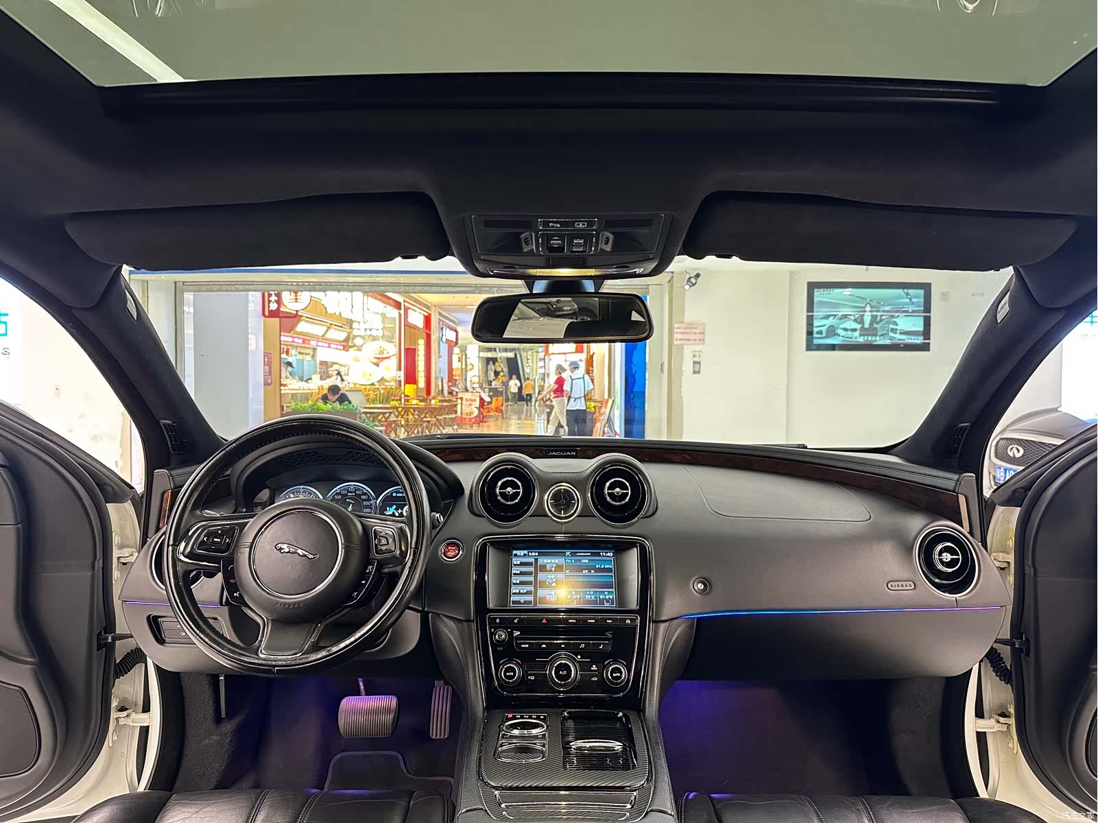 Jaguar XJ, 2016 21