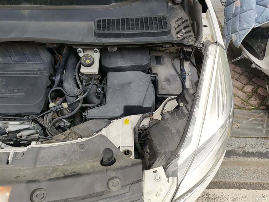 Ford Kuga, 2016 22