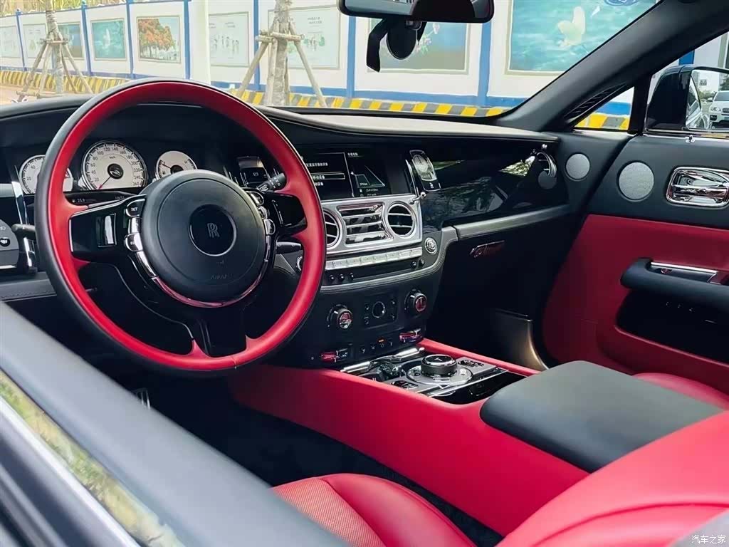 Rolls-Royce Wraith, 2020 все фото