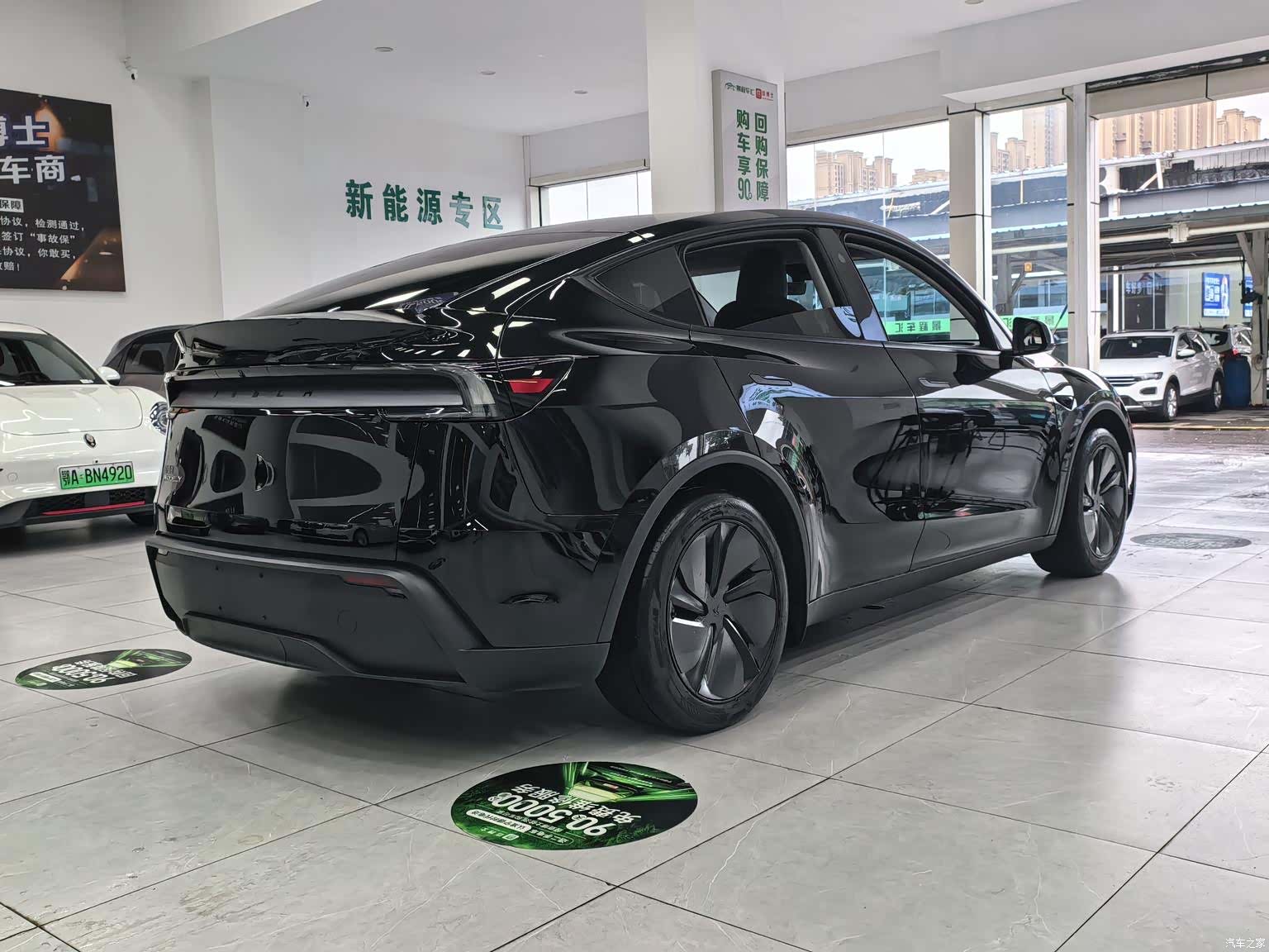Tesla Model Y, 2025 13