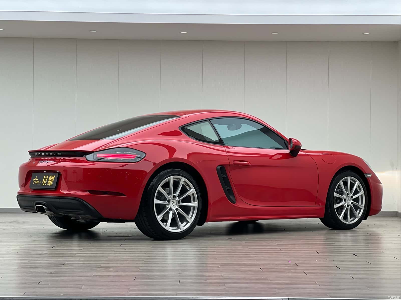 Porsche Cayman, 2018 10