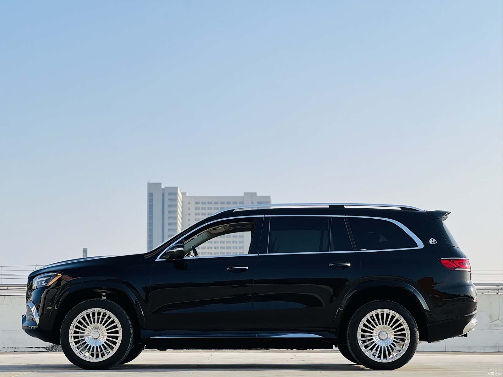 Mercedes-Benz GLS, 2023 14