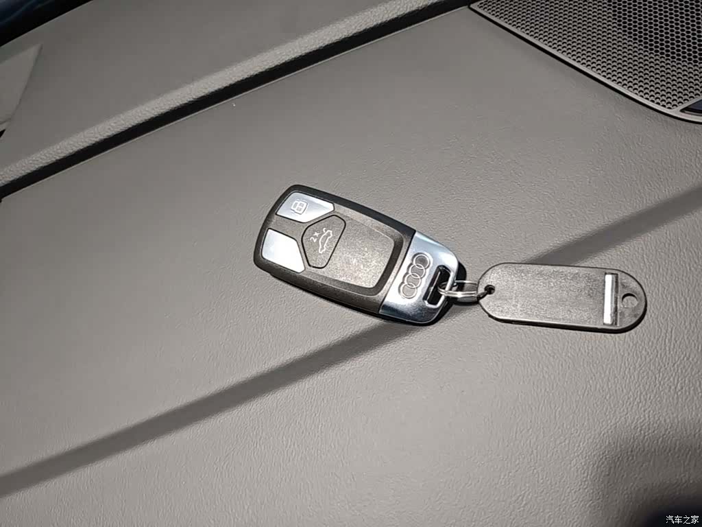 Audi Q5L, 2024 9