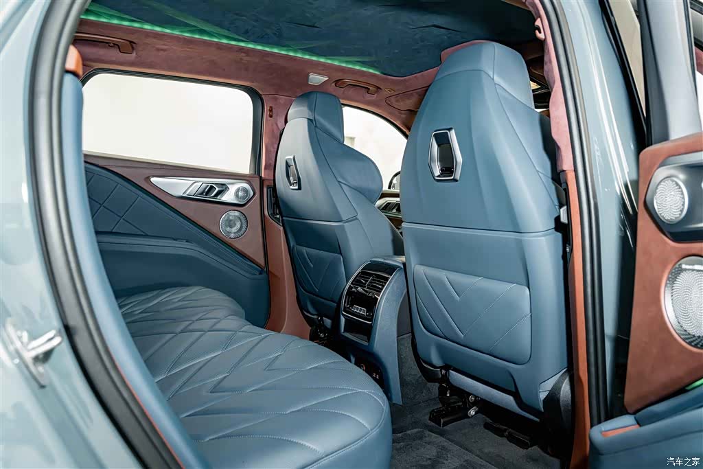 BMW XM, 2024 23